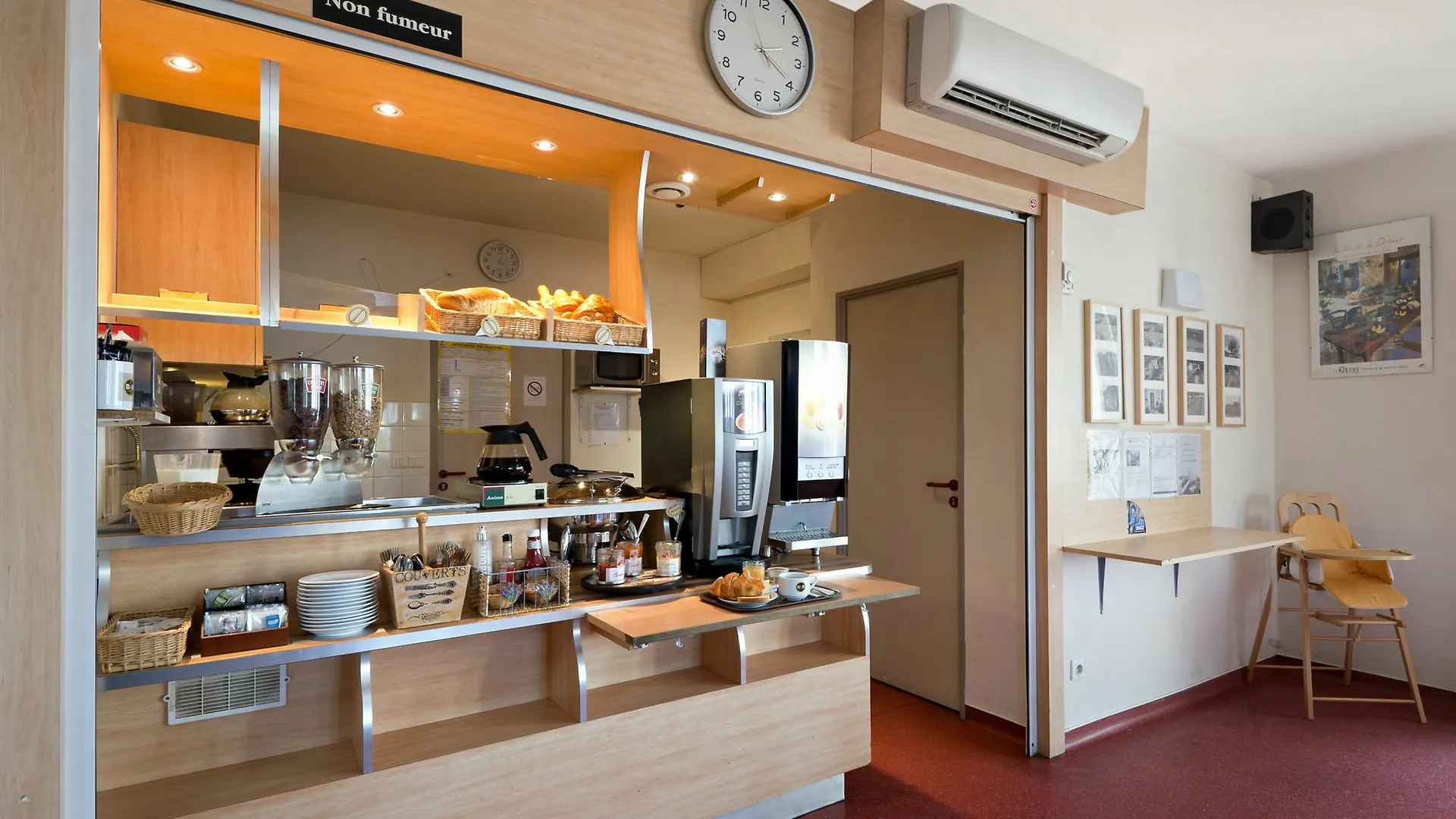 **  B&B Hotel Valence Sud Francia